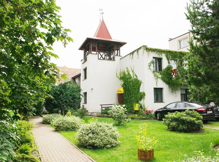 Willa RENESANS Widok Wejścia Od ul. Brzozowej