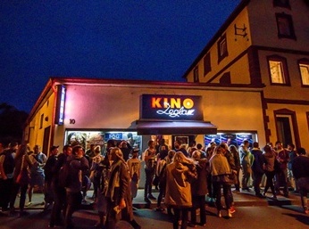 Kino Żeglarz Kino z zewnątrz
