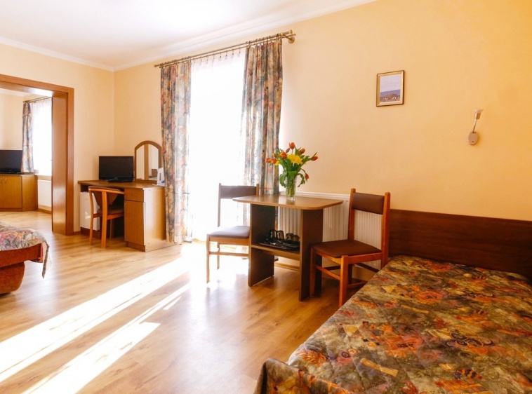 FAMILY INN 